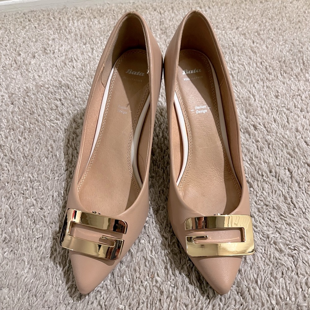Color cream leather heels, Euro size 39, Heel size 8cm, worn twice